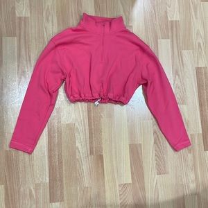 Vineyard vines, size small pink cropped turtle neck.